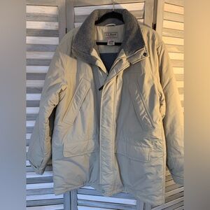 L.L. Bean Tan and Gray Insulated Jacket Polartec Super Warm Size Large EUC
